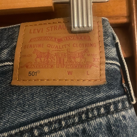 Levi’s - Picture 7 of 8